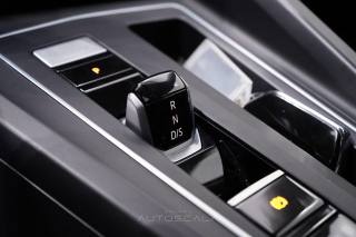 VOLKSWAGEN Golf usata, con USB