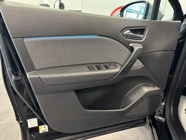 RENAULT Captur usata, con Volante in pelle
