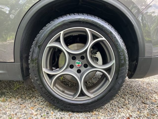 ALFA ROMEO Stelvio usata, con Chiusura centralizzata