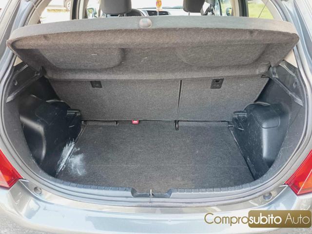 TOYOTA Yaris usata, con Servosterzo
