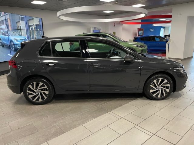 VOLKSWAGEN Golf usata, con Sistema di navigazione