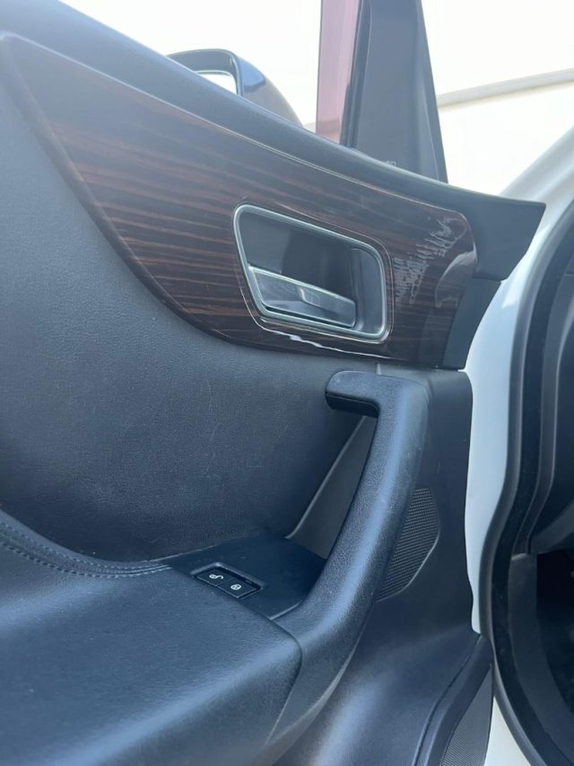 JAGUAR E-Pace usata, con Fari LED