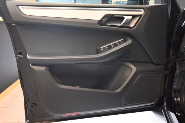PORSCHE Macan usata 127