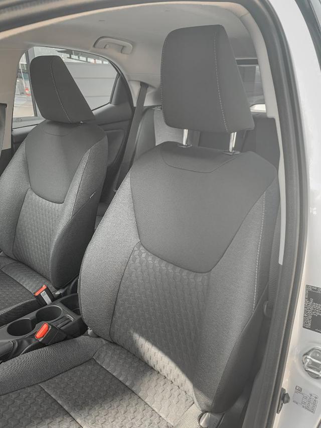 TOYOTA Yaris usata, con Controllo automatico clima
