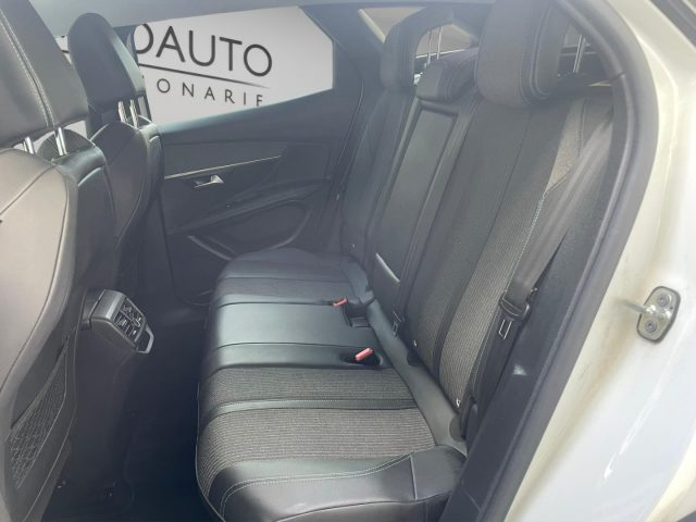 PEUGEOT 3008 usata, con USB