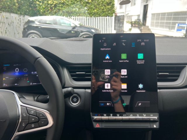 RENAULT Captur usata, con Touch screen