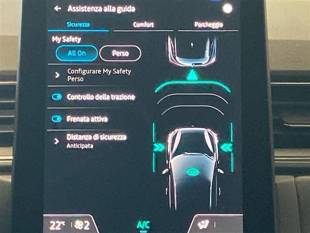 RENAULT Captur usata, con Sensori di parcheggio posteriori