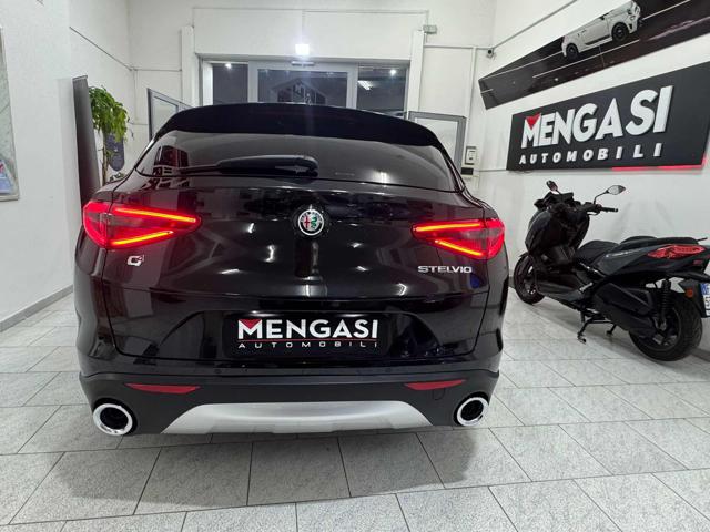 ALFA ROMEO Stelvio usata, con Autoradio