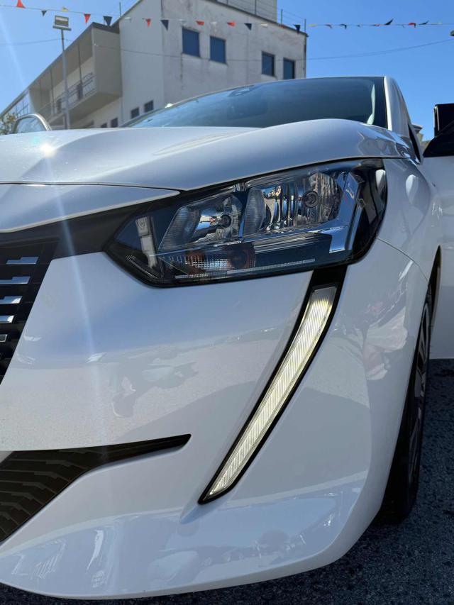 PEUGEOT 208 usata, con Sedile posteriore sdoppiato