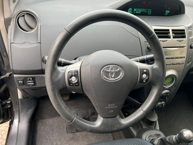 TOYOTA Yaris usata, con Servosterzo
