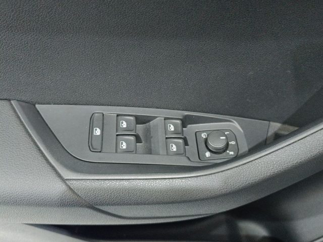 SKODA Karoq usata, con Sensori di parcheggio posteriori