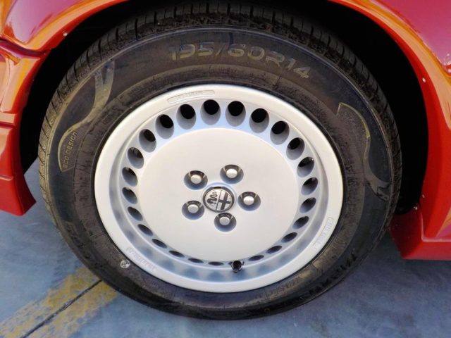 ALFA ROMEO 75 usata 16