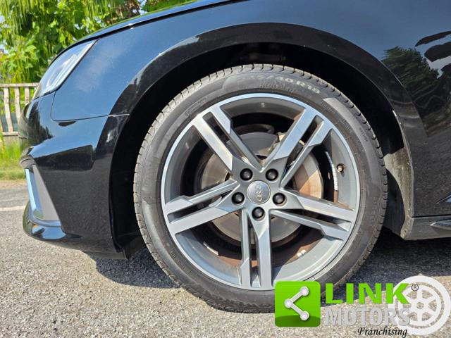AUDI A4 usata, con Sensori di parcheggio anteriori