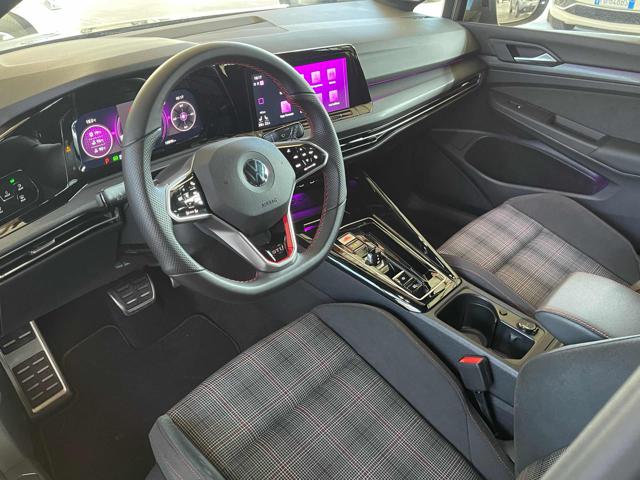 VOLKSWAGEN Golf usata, con Autoradio