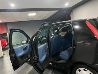 FIAT Punto usata 9