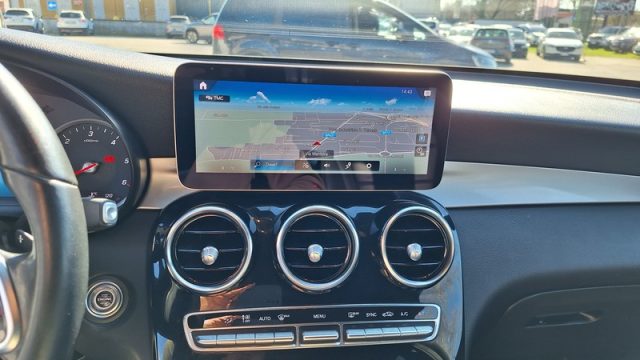 MERCEDES-BENZ GLC 200 usata, con Volante in pelle