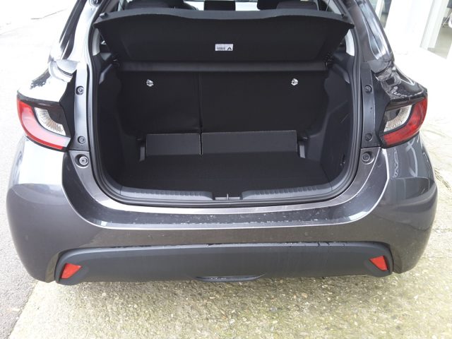 MAZDA 2 usata, con USB