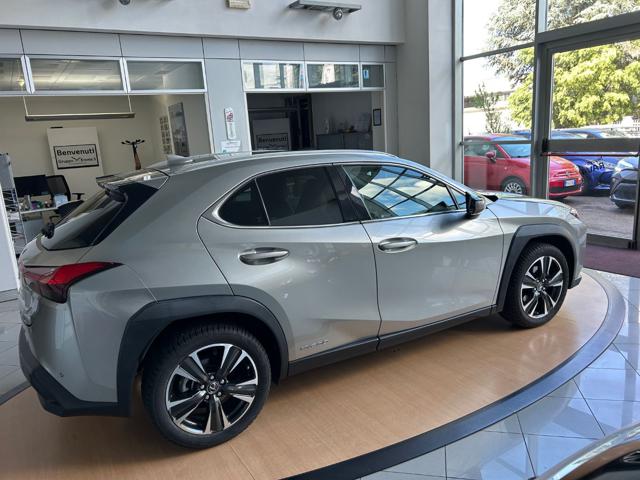 LEXUS UX 250h usata, con Alzacristalli elettrici