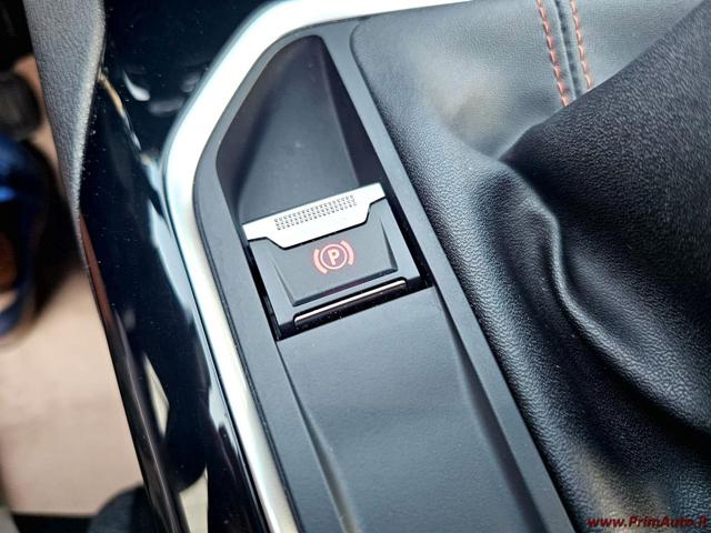 PEUGEOT 5008 usata, con Sedile posteriore sdoppiato