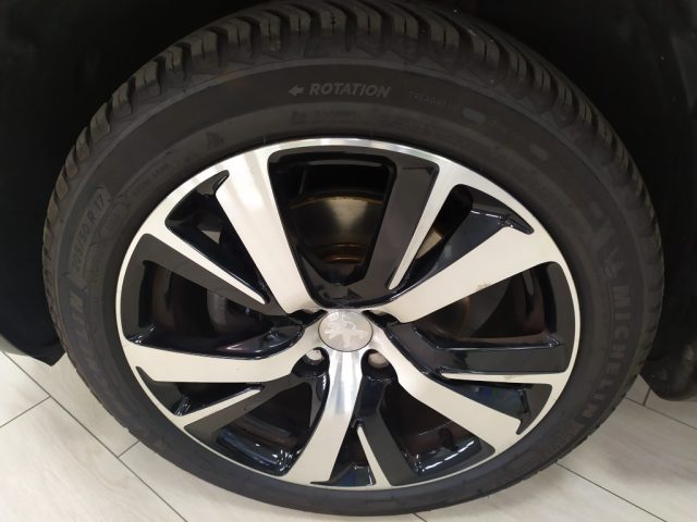 PEUGEOT 2008 usata, con Vetri oscurati