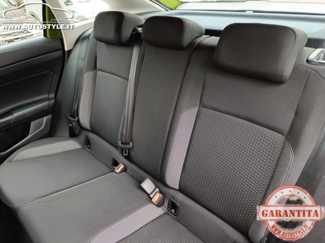 VOLKSWAGEN Taigo usata 63