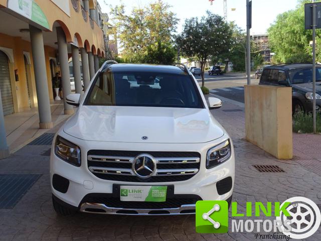 MERCEDES-BENZ GLB 200 usata, con Telecamera per parcheggio assistito