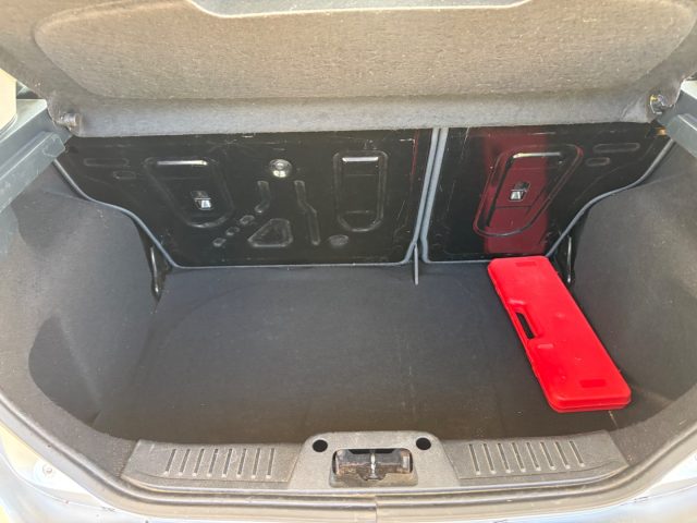 FORD Fiesta usata 37