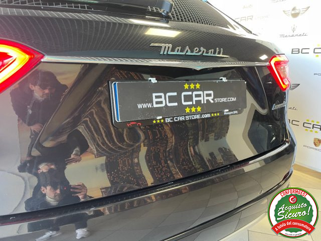 MASERATI Levante usata, con Leve al volante