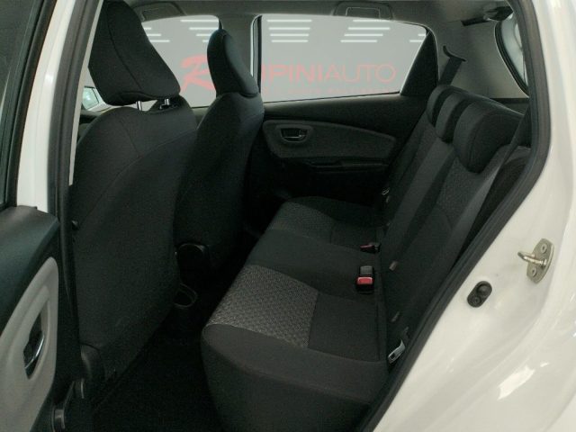 TOYOTA Yaris usata 15