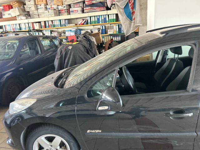 PEUGEOT 207 usata, con Autoradio