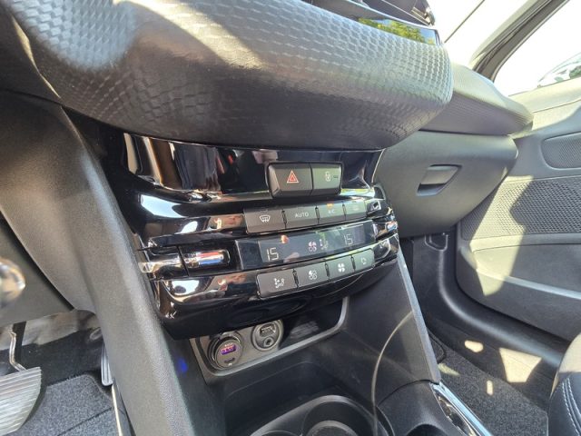 PEUGEOT 2008 usata, con Climatizzatore