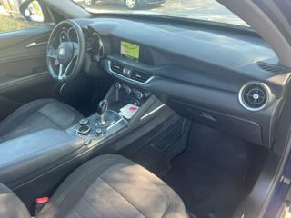 ALFA ROMEO Stelvio usata, con Fari Xenon
