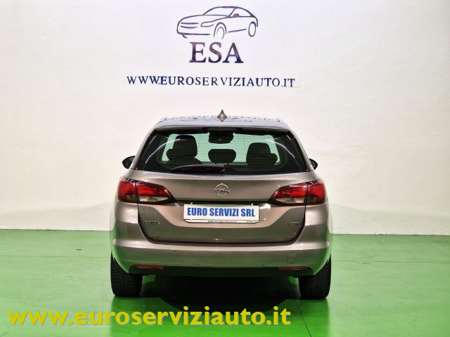 OPEL Astra usata, con Cruise Control