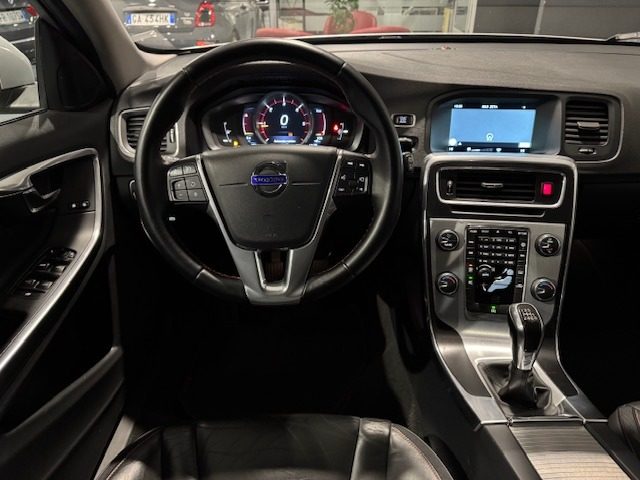 VOLVO V60 usata 9