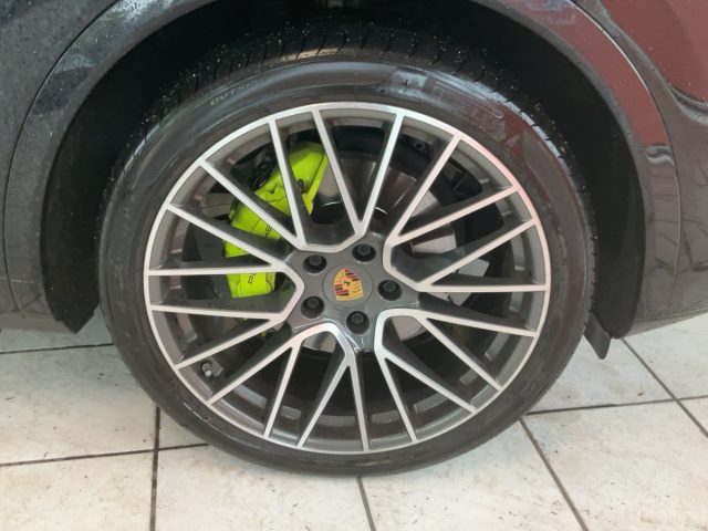 PORSCHE Cayenne usata, con Autoradio