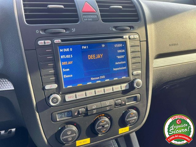 VOLKSWAGEN Golf usata, con Autoradio