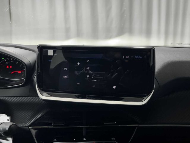 PEUGEOT 2008 usata, con Sensore di pioggia