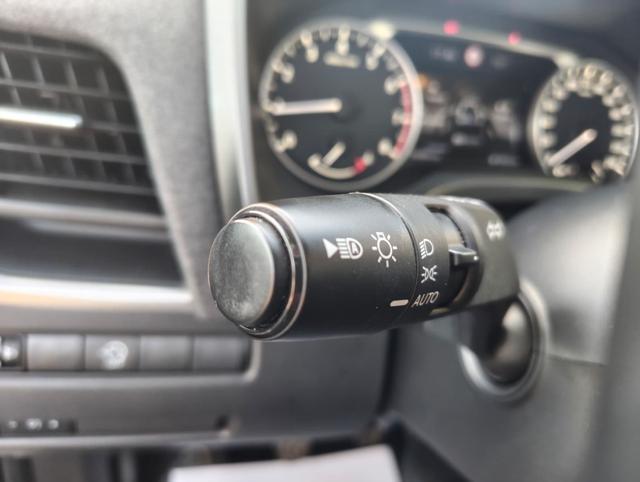 NISSAN Qashqai usata, con Controllo automatico clima