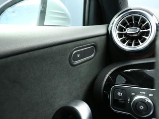 MERCEDES-BENZ A 180 usata, con Fendinebbia