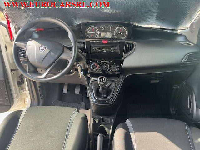 LANCIA Ypsilon usata 19