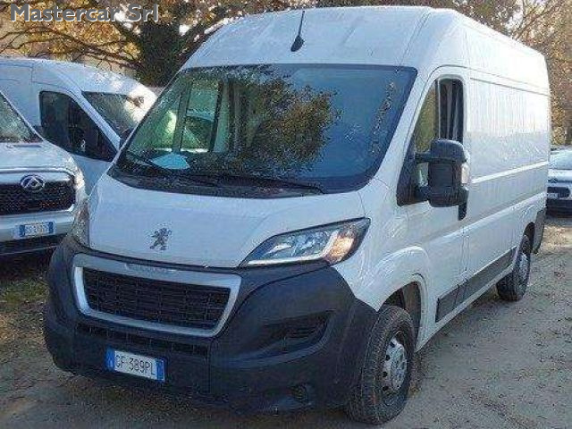 PEUGEOT Boxer usata, con Airbag