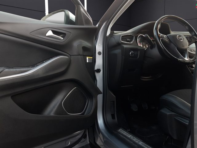 OPEL Grandland X usata, con Regolazione elettrica sedili