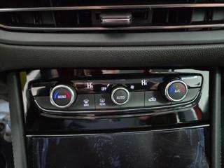 OPEL Grandland usata, con Controllo automatico clima