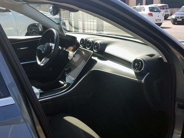 MERCEDES-BENZ C 200 usata, con Sensori di parcheggio posteriori