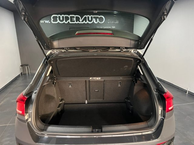 VOLKSWAGEN T-Roc usata, con Controllo automatico clima