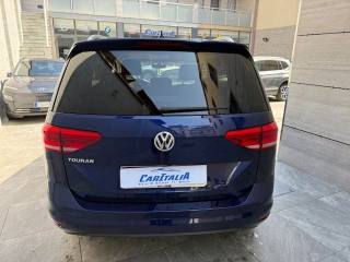 VOLKSWAGEN Touran usata, con Autoradio