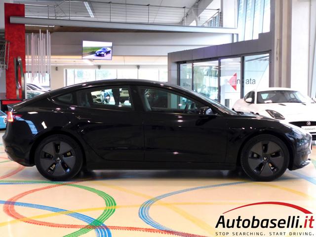 TESLA Model 3 usata, con USB