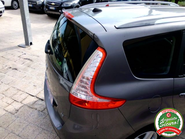 RENAULT Scenic usata 37