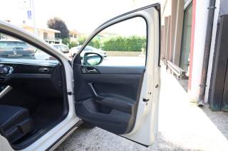 VOLKSWAGEN Taigo usata 131