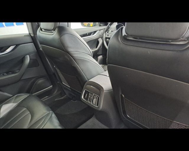 MASERATI Levante usata 26